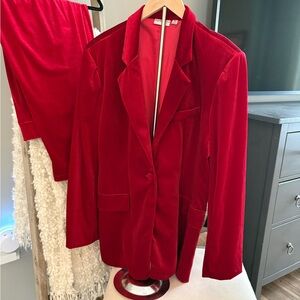 Elegant Red Velvet Women's Suit